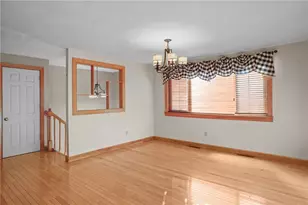 9 Holmes Rd, Coventry, RI 02816 - Photo 8