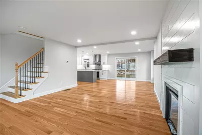 178 St. Louis Avenue, Woonsocket, RI 02895 - Photo 4