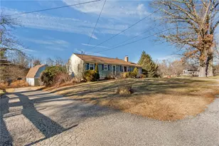 415 Chopmist Hill Rd, Glocester, RI 02814 - Photo 4