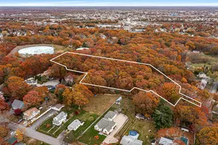 101 Cobble Hill Rd, Lincoln, RI 02865 - Photo 2