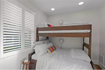 8 Cross Street #1, Newport, RI 02840 - Photo 16