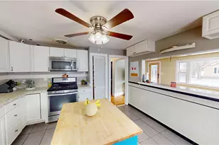 35 Welfare Ave, Warwick, RI 02888 - Photo 10