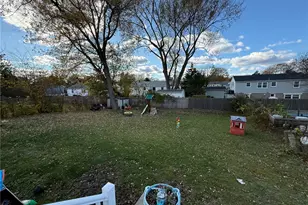 35 Welfare Ave, Warwick, RI 02888 - Photo 40