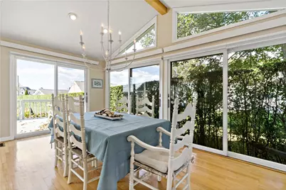 18 Warren Avenue, Middletown, RI 02840 - Photo 14