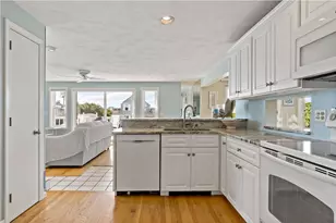 18 Warren Ave, Middletown, RI 02840 - Photo 12