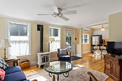 6 Gladding Court #1, Newport, RI 02840 - Photo 4