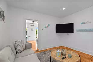 13 Sherman St, Newport, RI 02840 - Photo 12