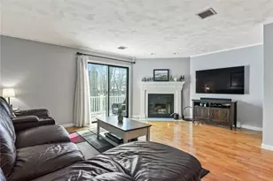 125 Trellis Dr, West Warwick, RI 02893 - Photo 10