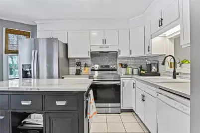 125 Trellis Drive, West Warwick, RI 02893 - Photo 4