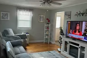 859 Pontiac Ave, Cranston, RI 02910 - Photo 8