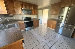 74 Lake St, Cranston, RI 02910 - Photo 16