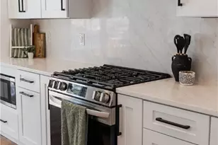 299 Jastram St, Providence, RI 02908 - Photo 8