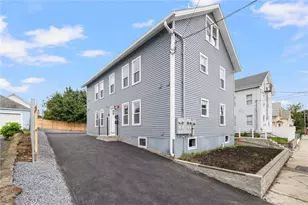 66 Jefferson Ave, Pawtucket, RI 02860 - Photo 2