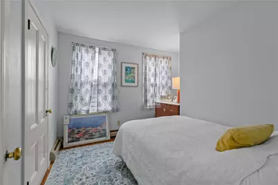 65 Kingston Avenue, Newport, RI 02840 - Photo 16