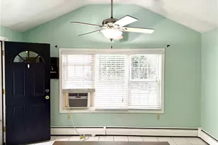 99 Marlborough St, East Greenwich, RI 02818 - Photo 2