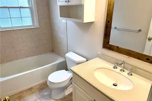 101 Marlborough St, East Greenwich, RI 02818 - Photo 8