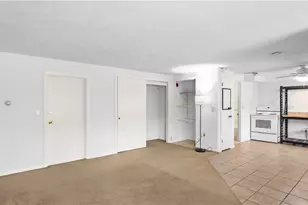 72 W Shore Rd, Warwick, RI 02889 - Photo 4