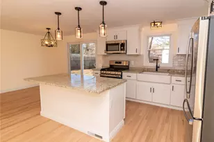 105 Hornet Rd, North Kingstown, RI 02852 - Photo 14