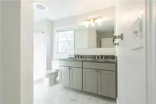 100 Brentwood Ave, Warwick, RI 02886 - Photo 22