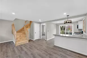 154 Waterman Ave, North Providence, RI 02911 - Photo 6