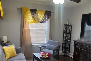 196 Francis Ave, Pawtucket, RI 02860 - Photo 2