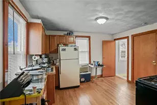 73 Trenton St, Providence, RI 02906 - Photo 12