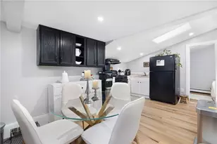 267 Green End Ave, Middletown, RI 02842 - Photo 6