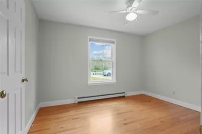 1037 Main Road, Tiverton, RI 02878 - Photo 10