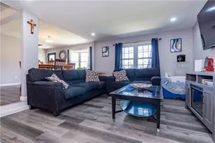 74 Brookhaven Dr, East Providence, RI 02914 - Photo 6