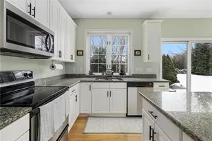 43 Wild Rose Ct, South Kingstown, RI 02879 - Photo 14