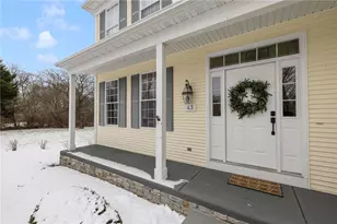 43 Wild Rose Ct, South Kingstown, RI 02879 - Photo 2