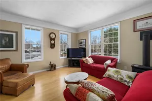 43 Wild Rose Ct, South Kingstown, RI 02879 - Photo 6