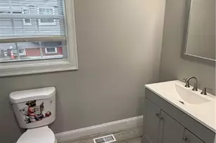 25 Denison St, Providence, RI 02904 - Photo 10