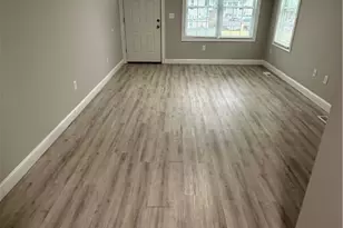 25 Denison St, Providence, RI 02904 - Photo 4