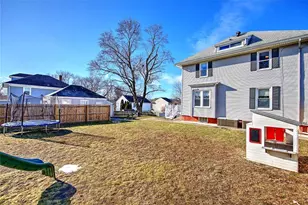 46 Highland St, Cranston, RI 02920 - Photo 40