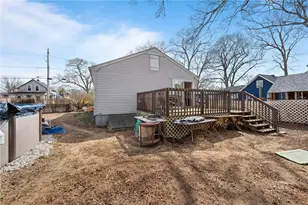 75 Northup St, Warwick, RI 02889 - Photo 18