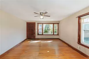 75 Northup St, Warwick, RI 02889 - Photo 4