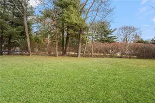 1401 Hope Rd, Cranston, RI 02831 - Photo 18