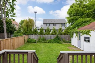 30 E Bowery St, Newport, RI 02840 - Photo 4