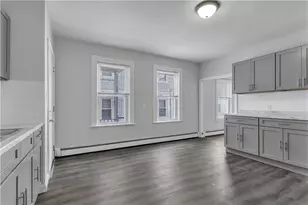 52 Bellevue Ave, Woonsocket, RI 02895 - Photo 4