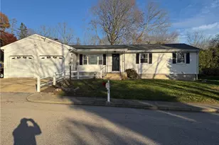 17 Meadow Rd, Scituate, RI 02831 - Photo 2