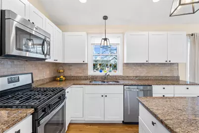 2 Leigh Lane, East Providence, RI 02915 - Photo 8