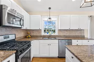 2 Leigh Ln, East Providence, RI 02915 - Photo 8