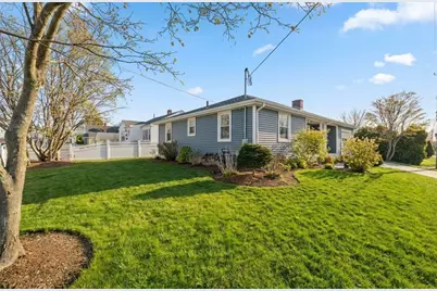 210 Robinson Street, East Providence, RI 02914 - Photo 4