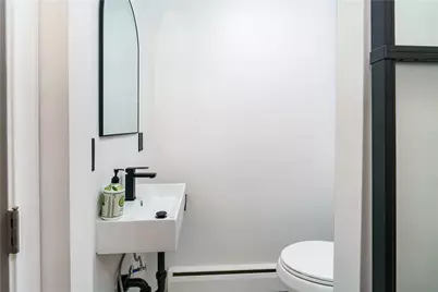 821 Post Road, Warwick, RI 02888 - Photo 20