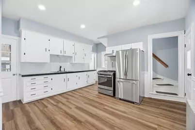 40 Youngs Avenue, West Warwick, RI 02893 - Photo 6