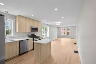 155 Burnside St, Providence, RI 02905 - Photo 8