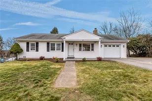 45 Valley View Dr, Cumberland, RI 02864 - Photo 2