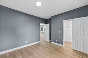 14 Duncan Ave, Providence, RI 02906 - Photo 18