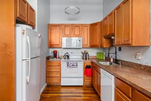 775 Potters Ave, Providence, RI 02907 - Photo 6